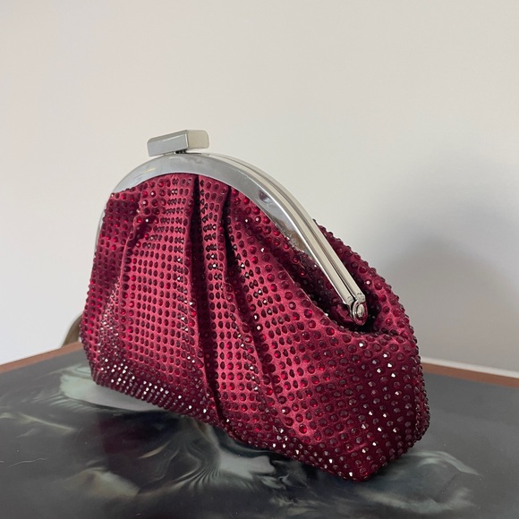 Burgundy rhinestone vintage clutch bag with silver hardware - Picture 4 of 5